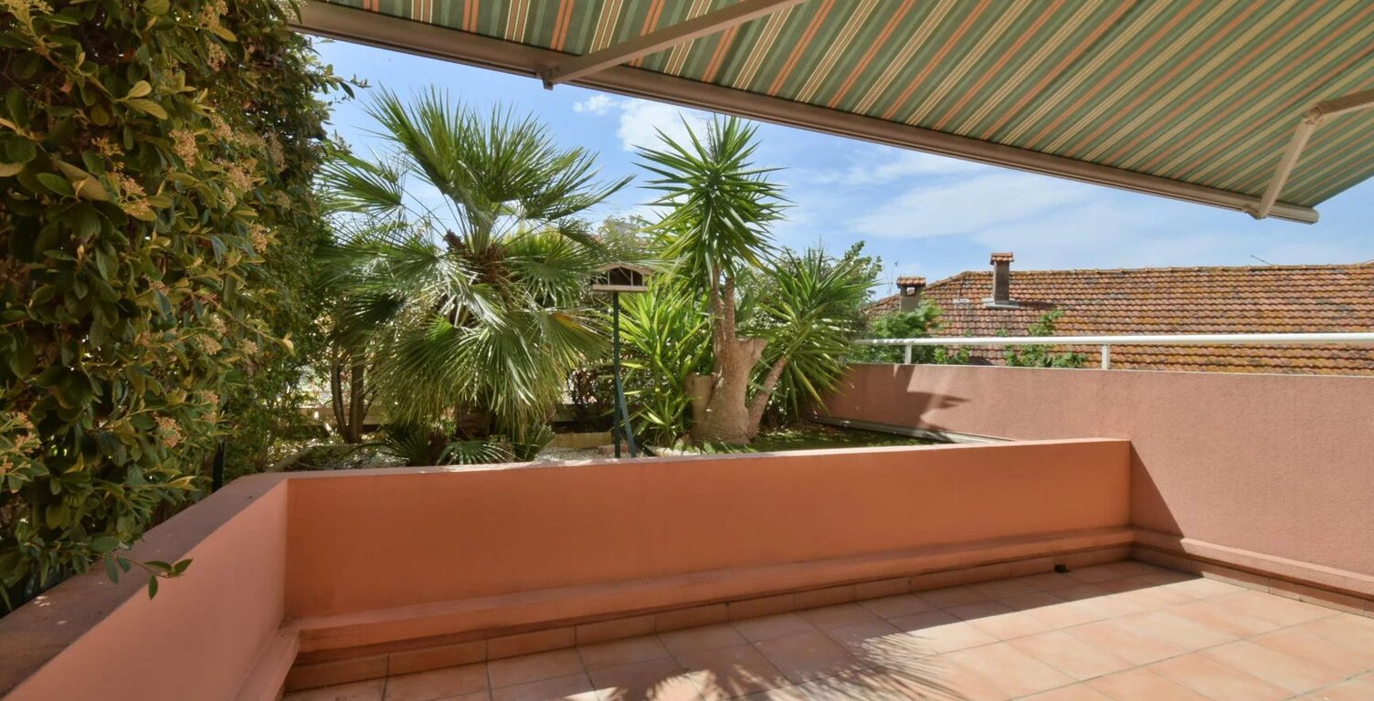 Bien vendu : Appartement  Saint-Raphaël (83700) — photo 1