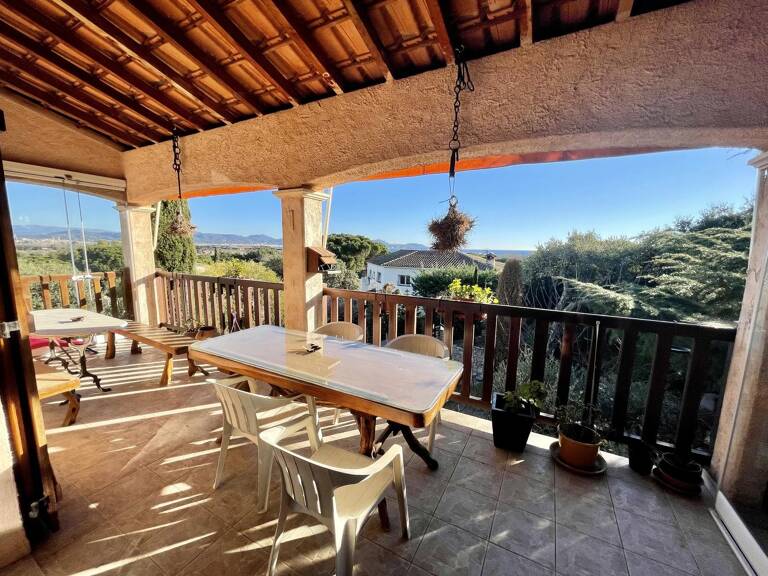 EXCLUSIVITE - MAISON AVEC VUE DEGAGEE - ST AYGULF — photo 1