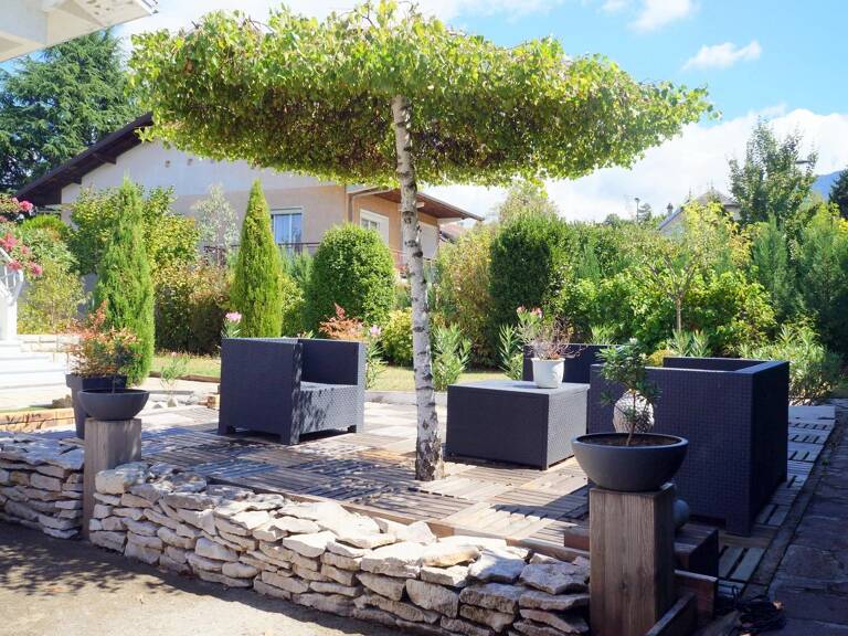 AIX LES BAINS, BELLE MAISON T5 AVEC PISCINE ET T2 — photo 1