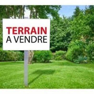 Terrain 4400 m²