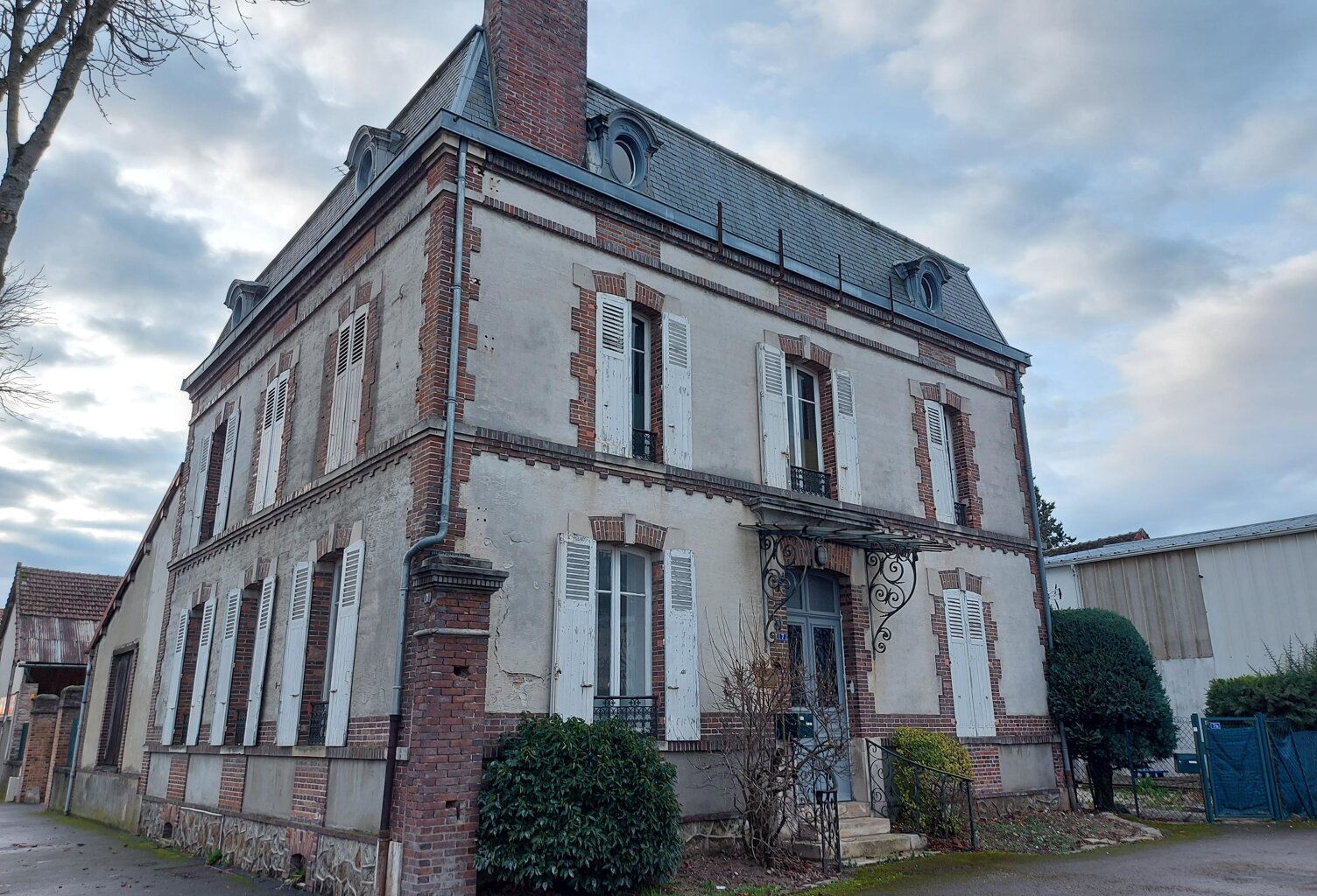 Vente immeuble   Sézanne (51120) — photo 1