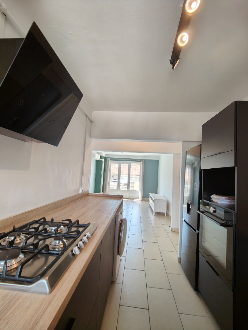 Photo Location Appartement 56 m² à Toulon 790 ¤ CC /mois image 3/4