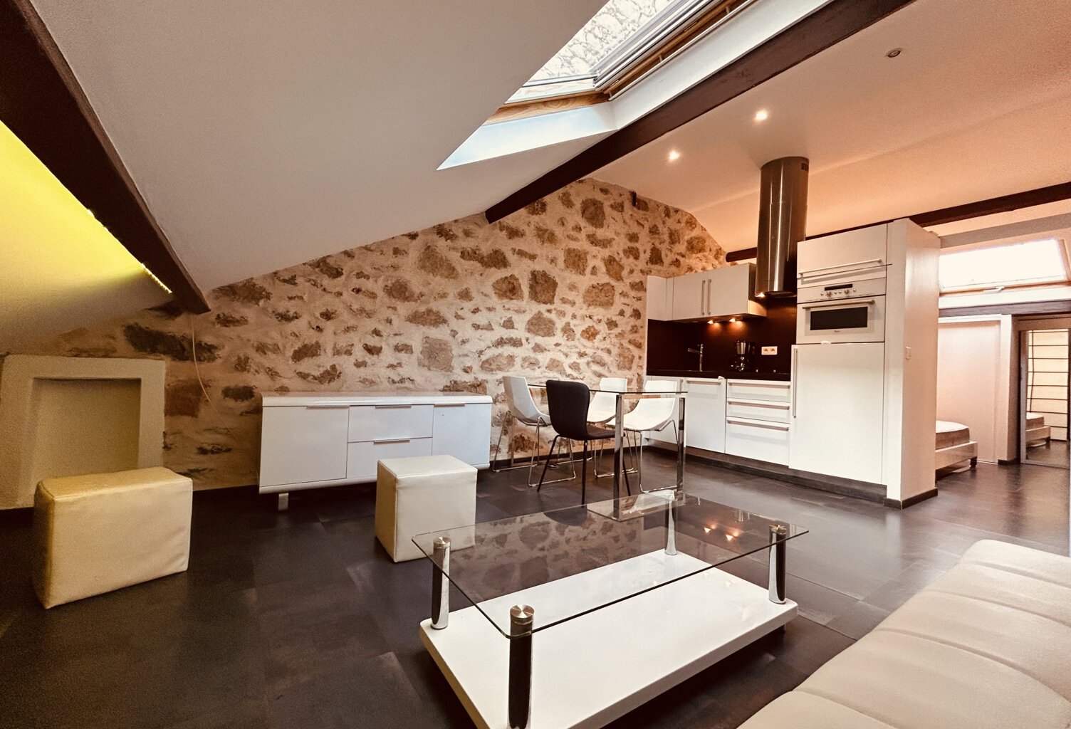 2Pièces type LOFT NICE LIBERATION (Bas Auguste Raynaud) — photo 1