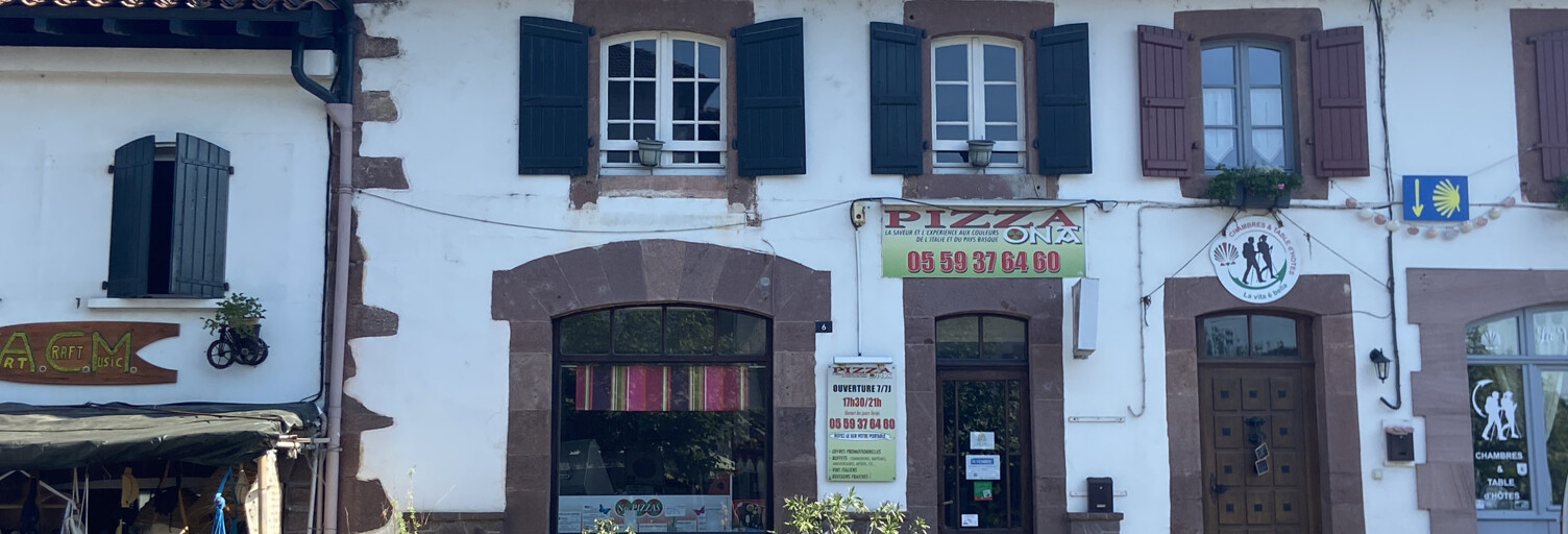 Commerce  64 m² à vendre à Saint-Jean-Pied-de-Port (64220)