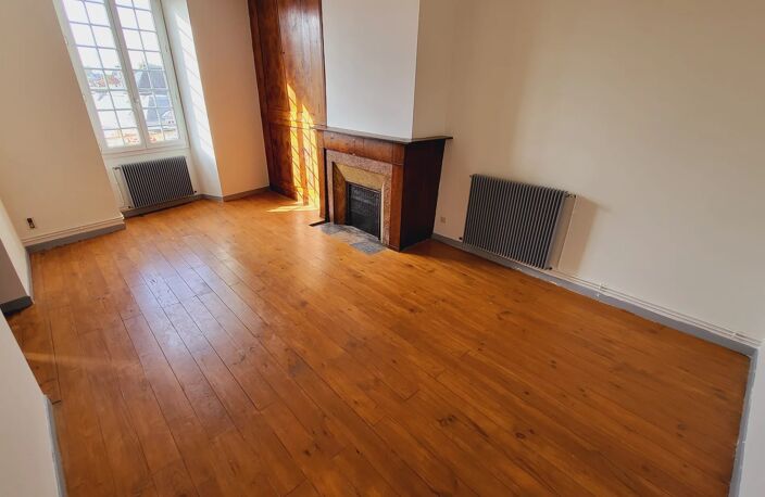 OLORON-SAINTE-MARIE - APPARTEMENT. — photo 2
