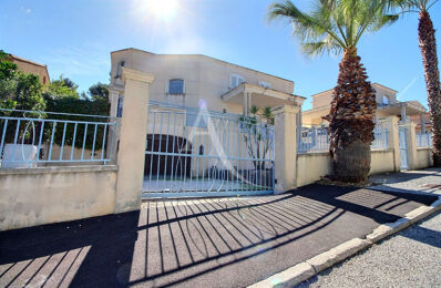 location maison 2 600 € CC /mois à proximité de Le Revest-les-Eaux (83200)