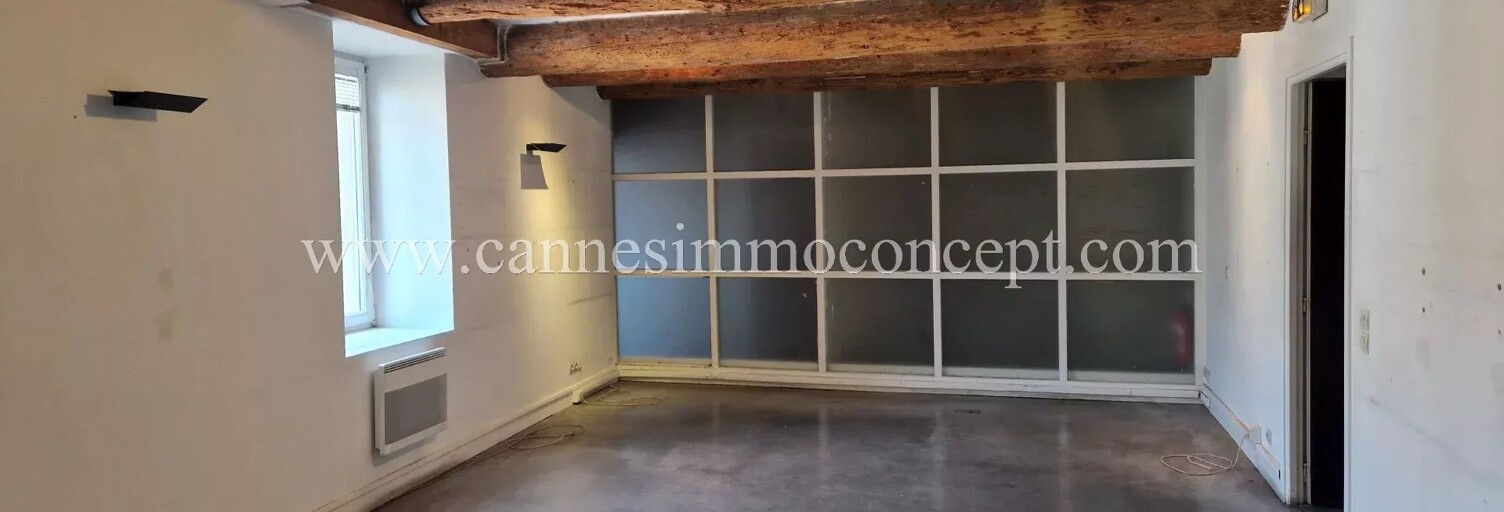 Bureau 10 Pièces 136 m² à louer à Marseille 2 (13002)