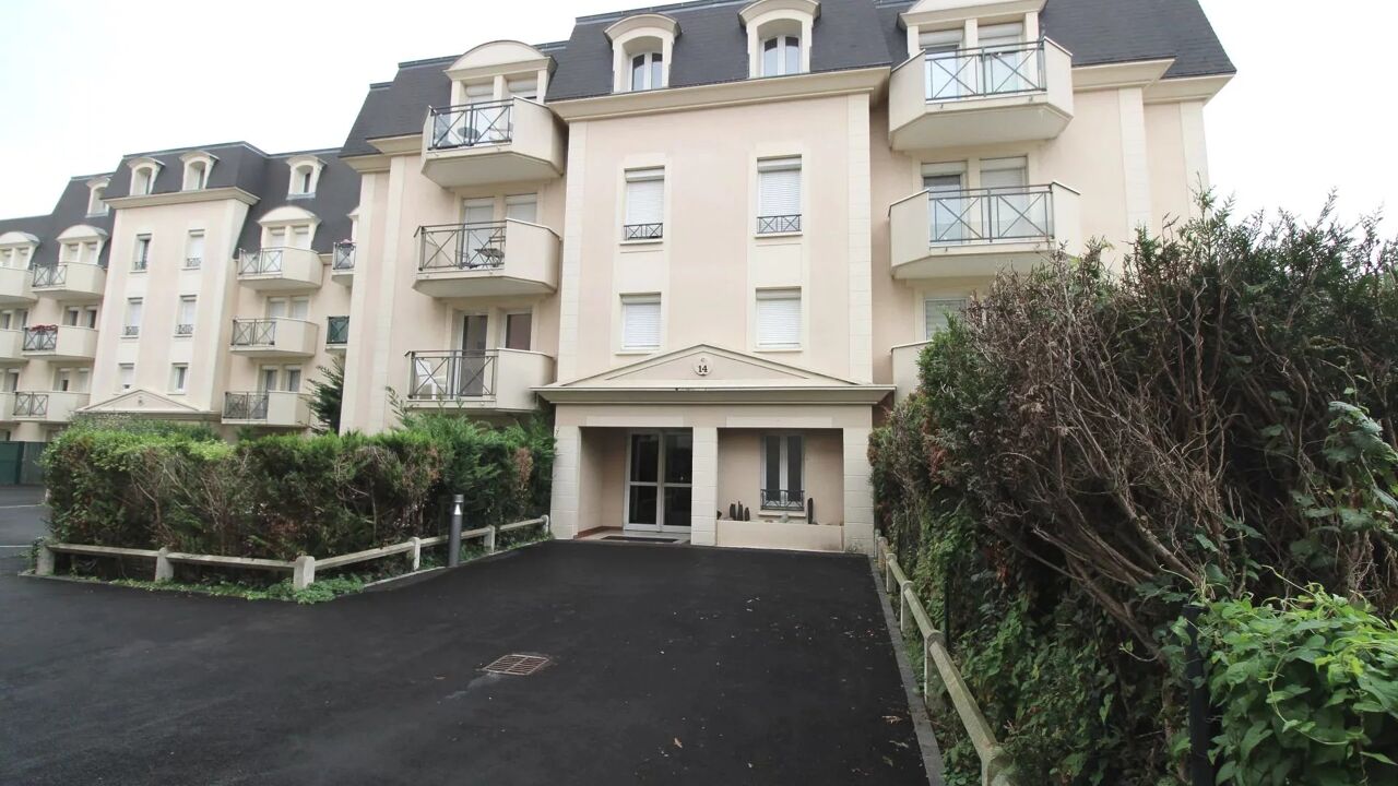 appartement 2 pièces 32 m2 à vendre à Pontault-Combault (77340)