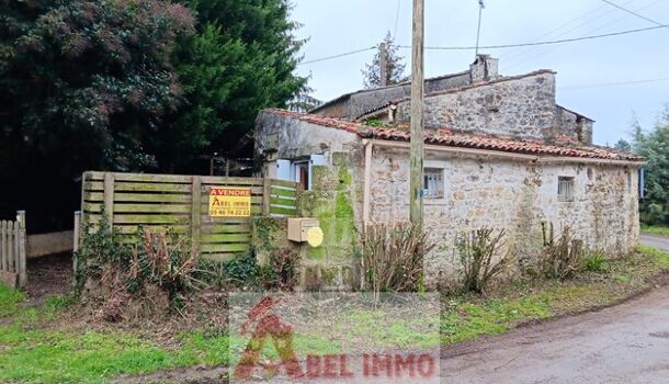 Maison de Village  2 pièces  à vendre Varzay 17460