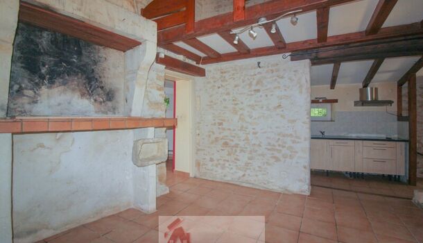 Maison de Village  2 pièces  à vendre Varzay 17460