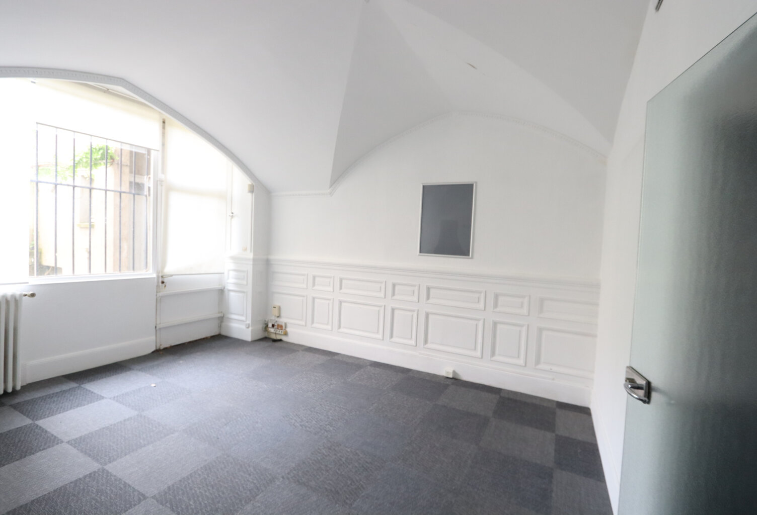 Grand local professionnel ou commercial au coeur du centre v — photo 1