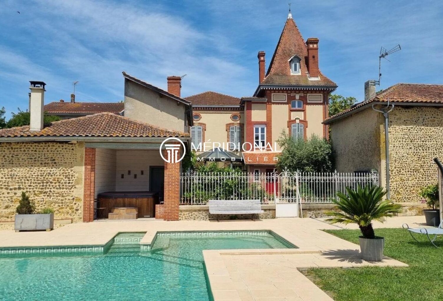 Elégante Bastide Française du 19ème en coeur de village — photo 1
