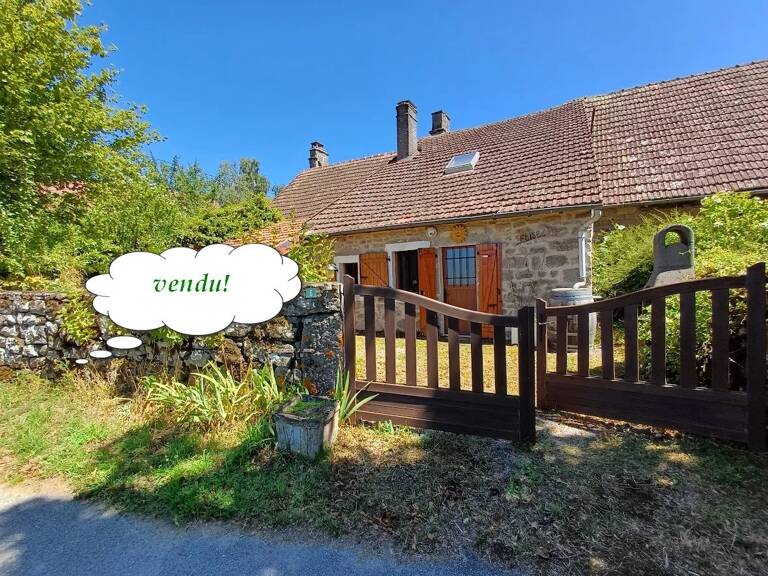A vendre dans la Creuse une maison avec grange et jardin. — photo 1