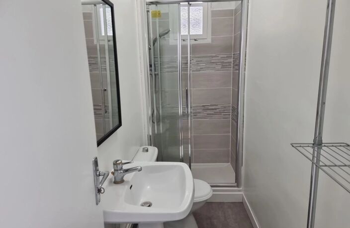 EXCLUSIVITE - APPARTEMENT TYPE 2 AVEC GARAGE -  SE — photo 4