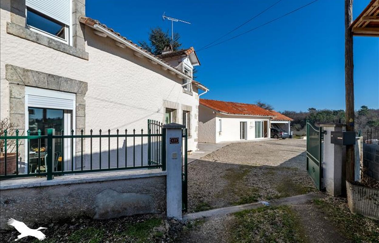 maison 5 pièces 169 m2 à vendre à La Chapelle-Gonaguet (24350)