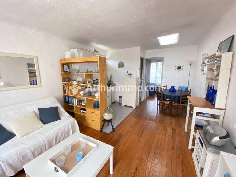 APPARTEMENT 2 PIÈCES À DEUX PAS DU CENTRE-VILLE — photo 1
