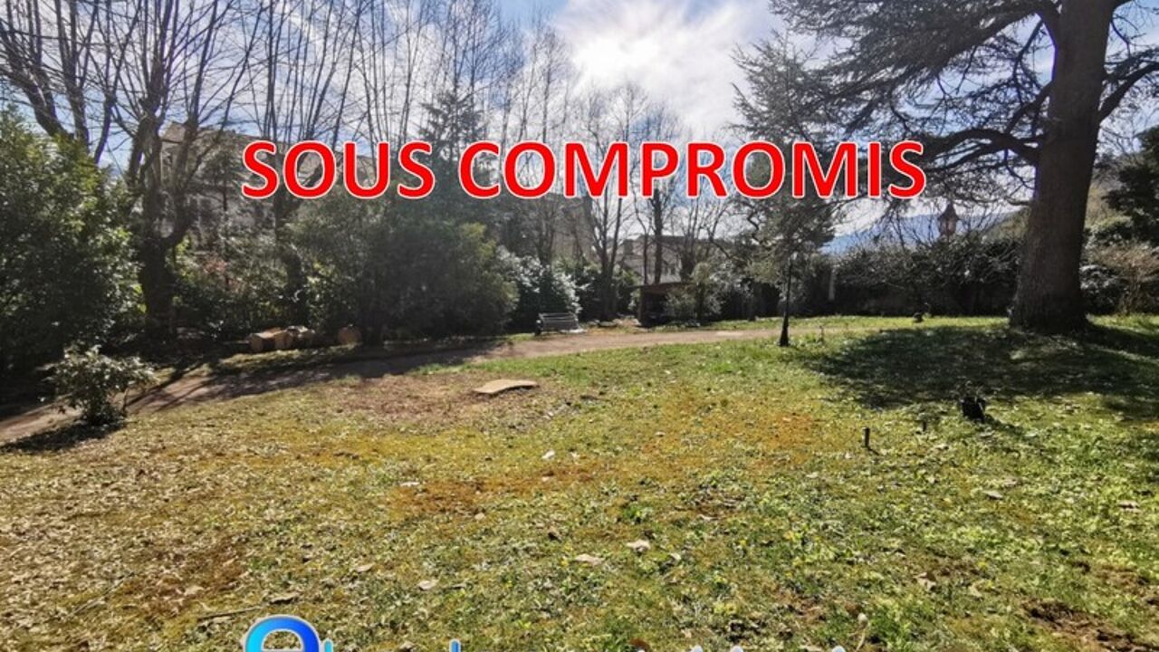 terrain  pièces 800 m2 à vendre à La Tronche (38700)