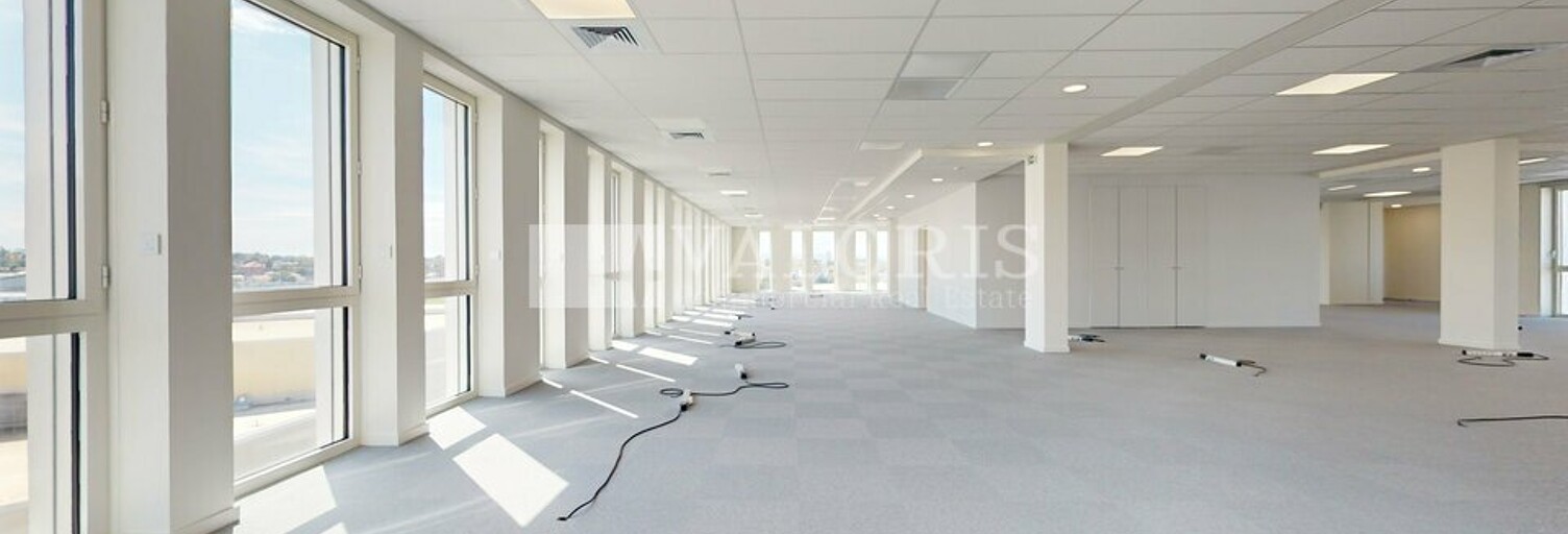 Bureau  3251 m² à louer à Décines-Charpieu (69150)