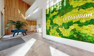 Bureau  3769 m² à louer à Décines-Charpieu (69150)