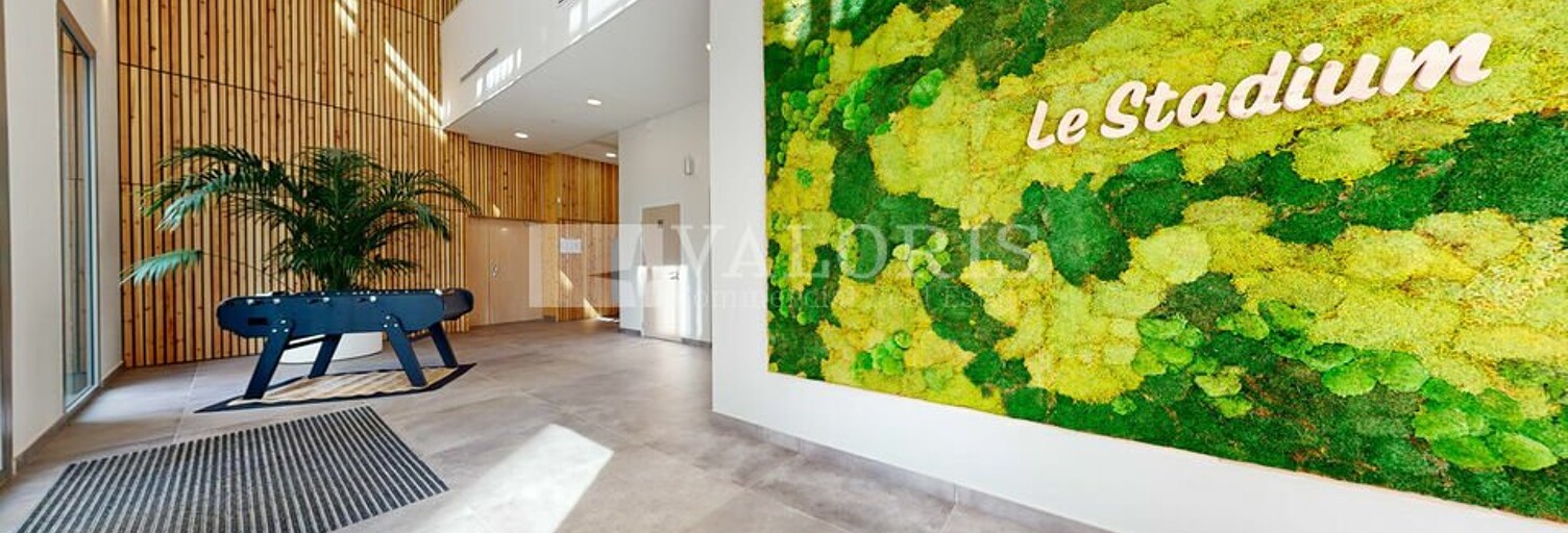 Bureau  3769 m² à louer à Décines-Charpieu (69150)