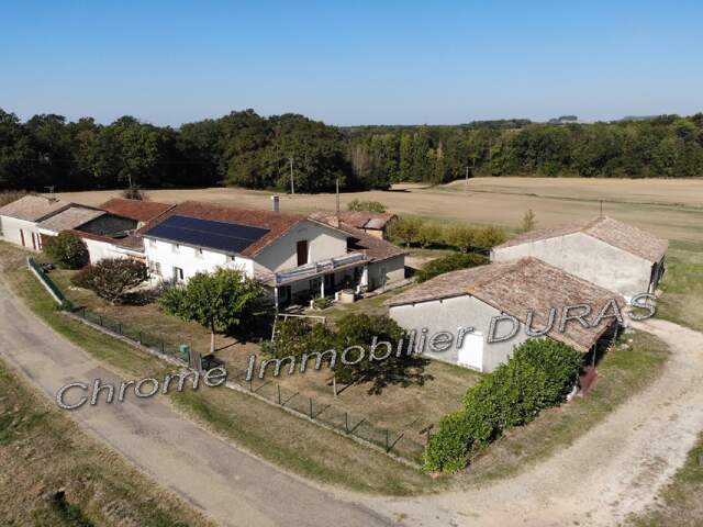 Grande maison de campagne — photo du bien