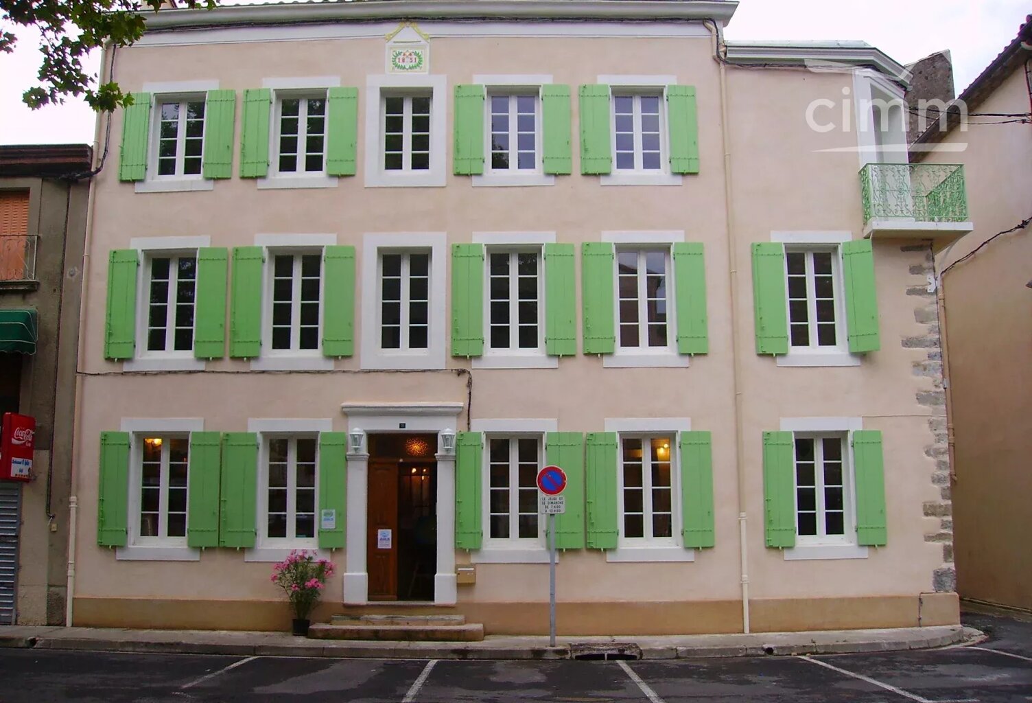 A vendre maison de caractère entièrement rénovée avec cour et ga — photo 1