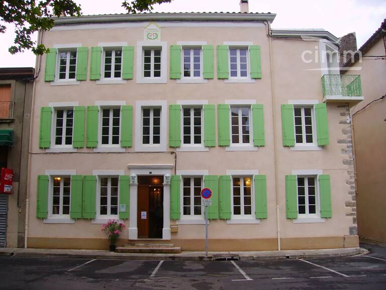 A vendre maison de caractère entièrement rénovée avec cour et ga — photo 1
