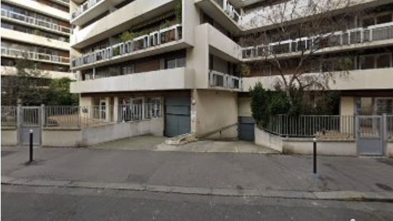 garage  pièces 10 m2 à vendre à Paris 18 (75018)