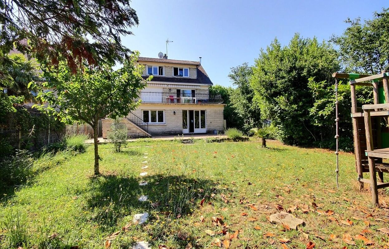 maison 9 pièces 134 m2 à vendre à Rosny-sous-Bois (93110)