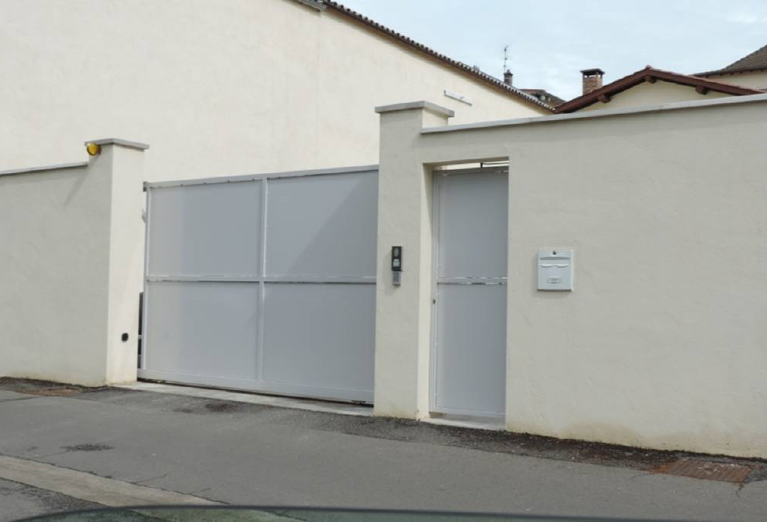PARKING — photo 1