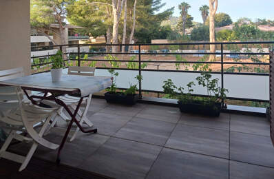 Appartement T3 avec parking et Terrasse sur Six fours les pl — photo du bien