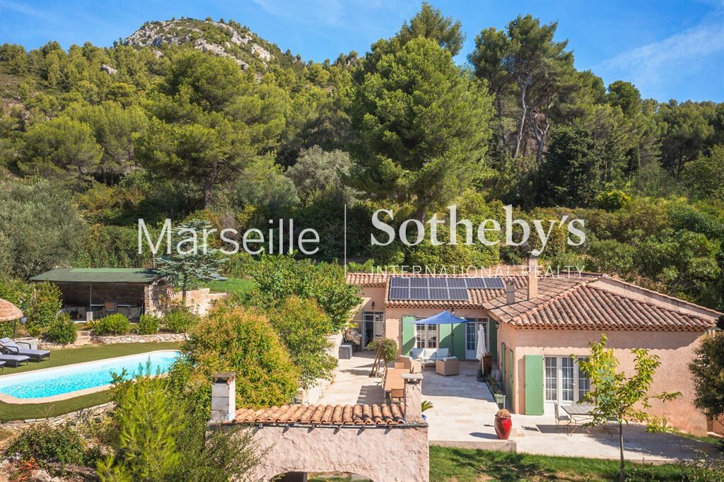 Villa / Maison 6 pièces  à vendre Aubagne 13400