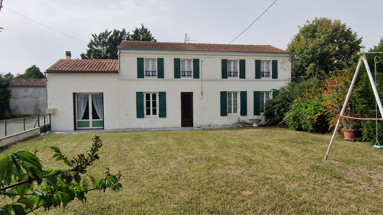 maison 6 pièces 166 m2 à vendre à Saint-Coutant-le-Grand (17430)