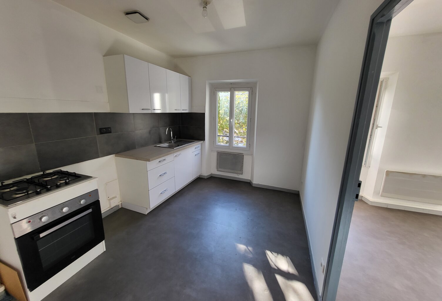 Vente appartement 2 pièces 46 m² Pierrefeu-du-Var (83390) — photo 1