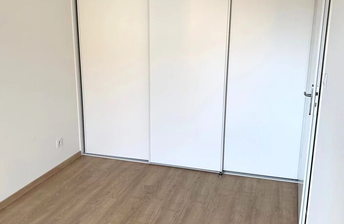 JOLI T4 DANS UNE RESIDENCE NEUVE - VILLEFRANCHE — photo 5