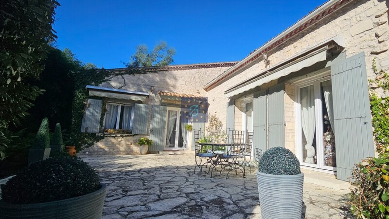 maison 7 pièces 198 m2 à vendre à Meursac (17120)