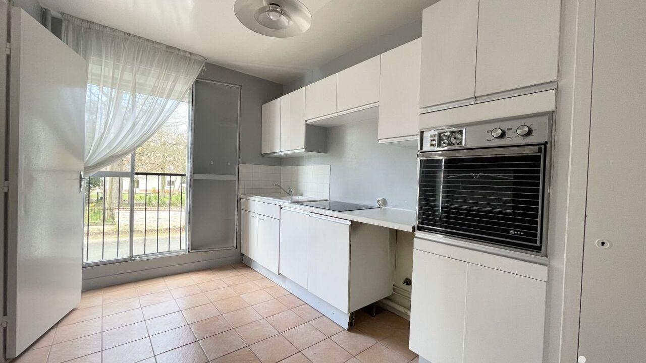 appartement 2 pièces 63 m2 à vendre à La Rochette (77000)
