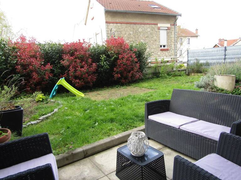 APPARTEMENT T 3 - TERRASSE - JARDIN - BOX — photo 1