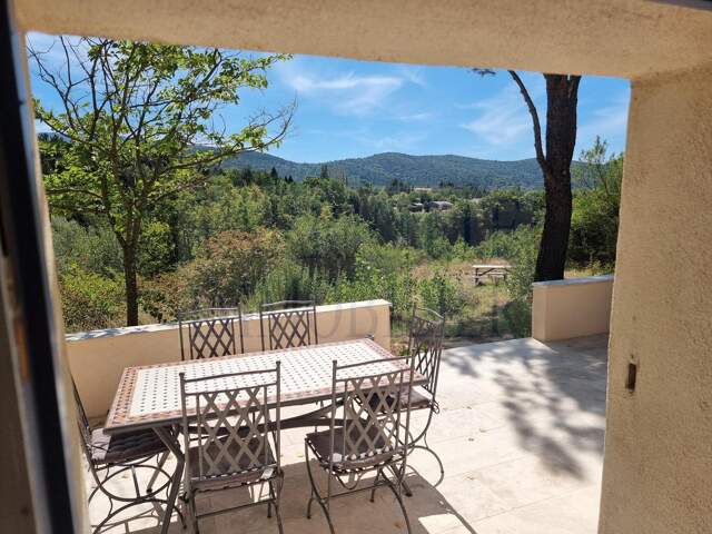 Maison 4 pièces 113 m² à Dieulefit — photo du bien