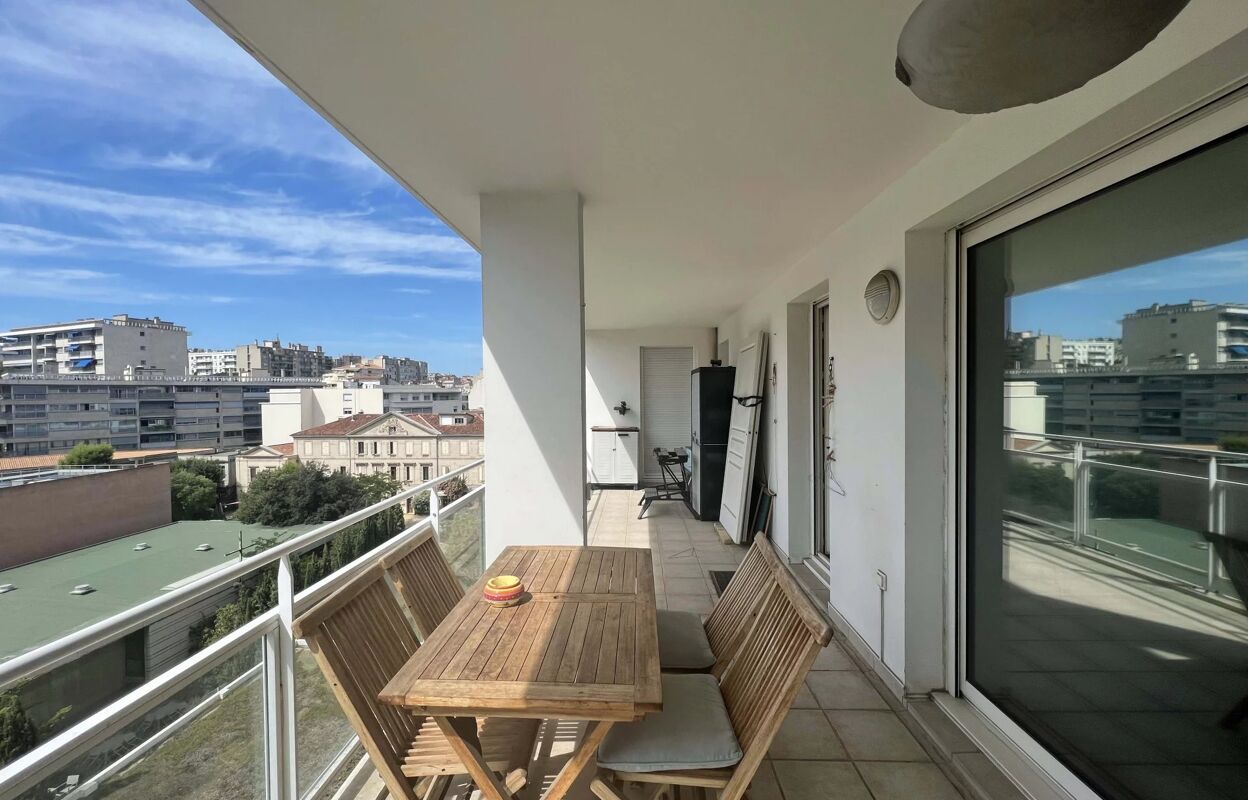 appartement 3 pièces 77 m2 à Marseille 8 (13008)