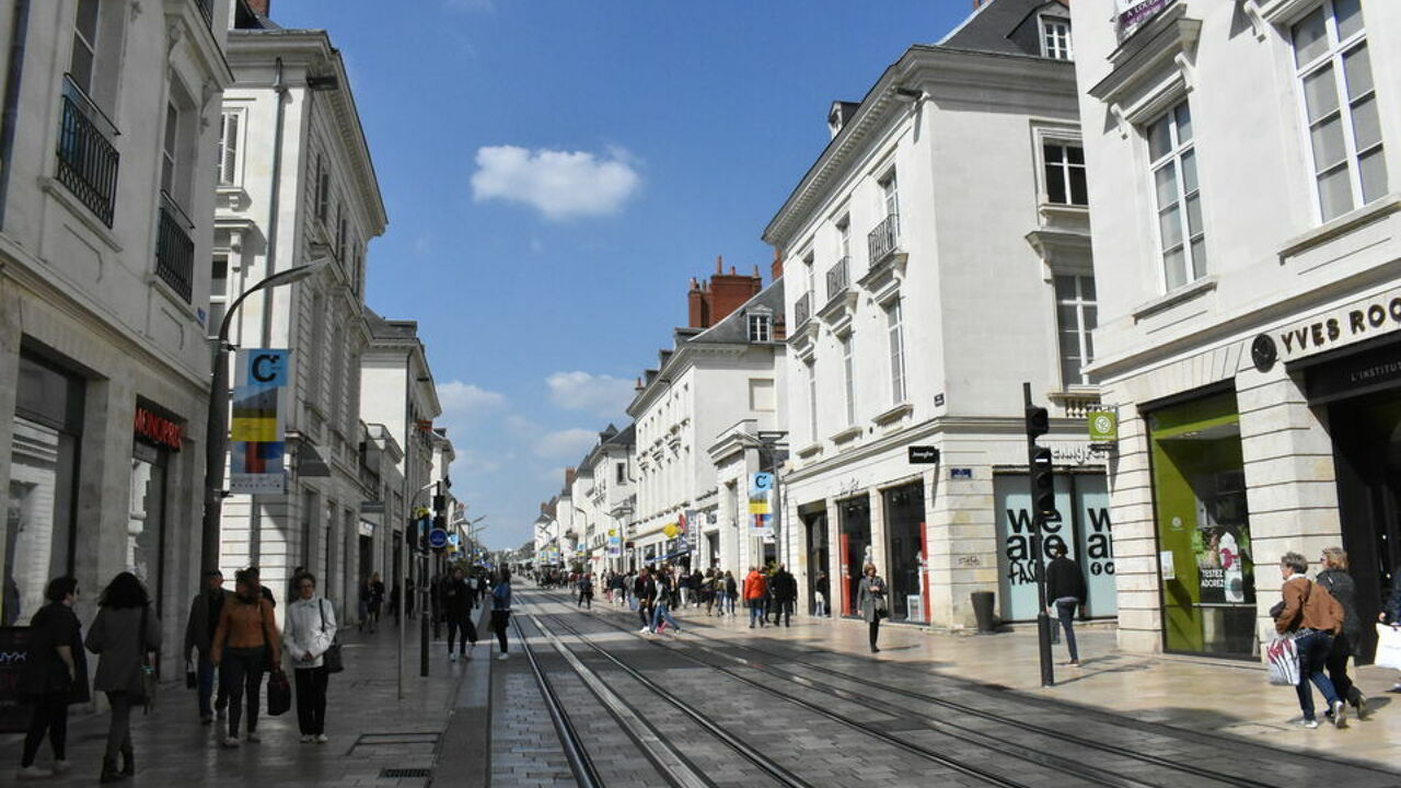 commerce  pièces 530 m2 à louer à Tours (37000)