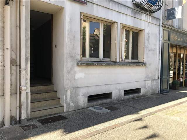 Maison en pierre de 5 pièces principales — photo du bien