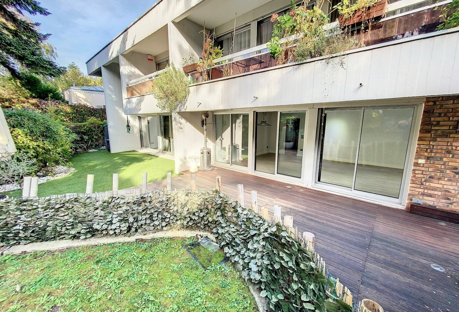 Appartement avec jardin et terrasse — photo 1