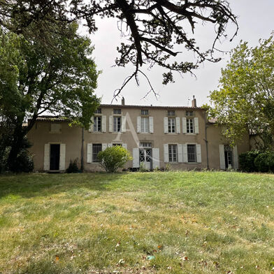 Maison 12 pièces 385 m²