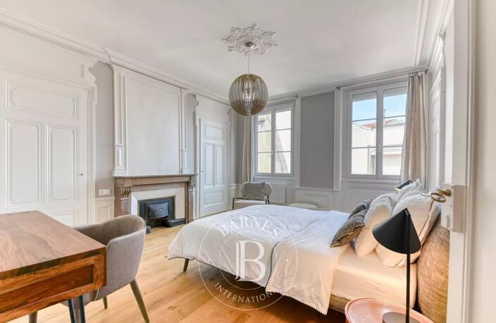 Lyon 2 - Bellecour - Appartement d'exception meublé de 82,39 m² - Cave - Grenier - 3 Chambres — photo 4