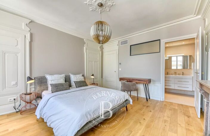 Lyon 2 - Bellecour - Appartement d'exception meublé de 82,39 m² - Cave - Grenier - 3 Chambres — photo 5
