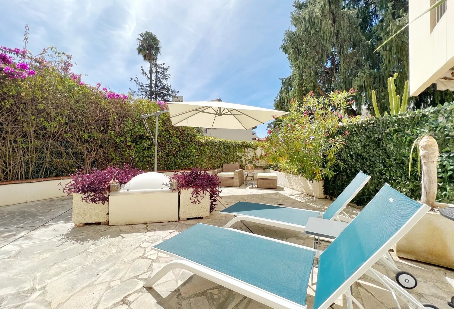 2 PIECES - TERRASSE ENSOLEILLEE - BEAULIEU — photo 1