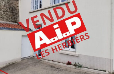 vente maison 142 000 € à proximité de Saint-Amand-sur-Sèvre (79700)