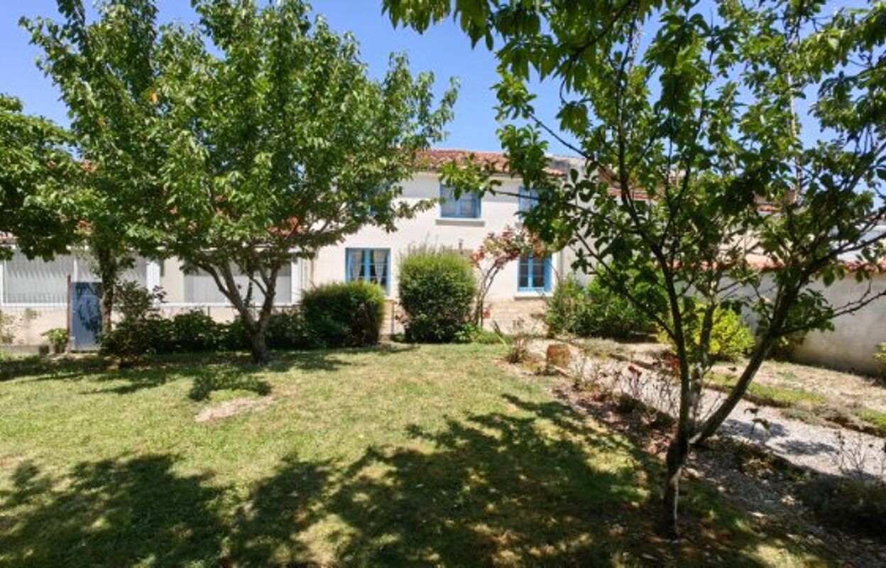 maison 7 pièces 119 m2 à vendre à Poursay-Garnaud (17400)