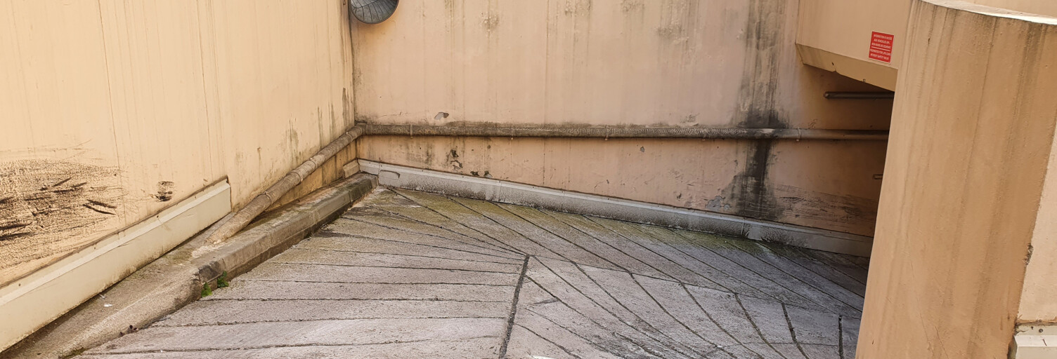 Garage   m² à vendre à Menton (06500)